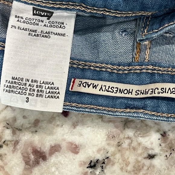 LEVIS Jeans 2 for $22 ❇️ - Picture 6 of 6